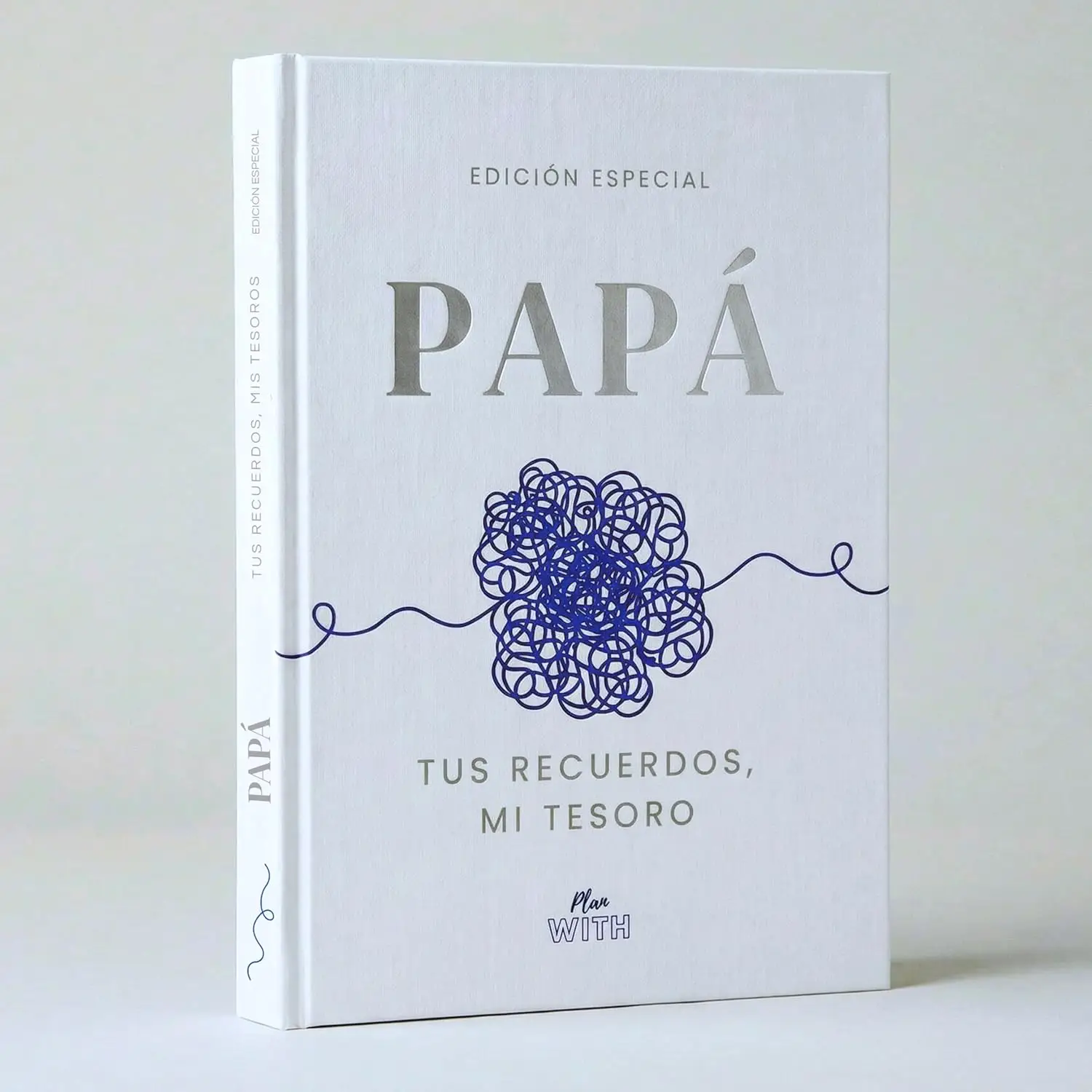 Libro personalizado Tus Recuerdos Mi Tesoro juegos divertidos familia crear momentos